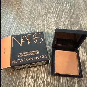 NARS Bronzing Powder - color Laguna